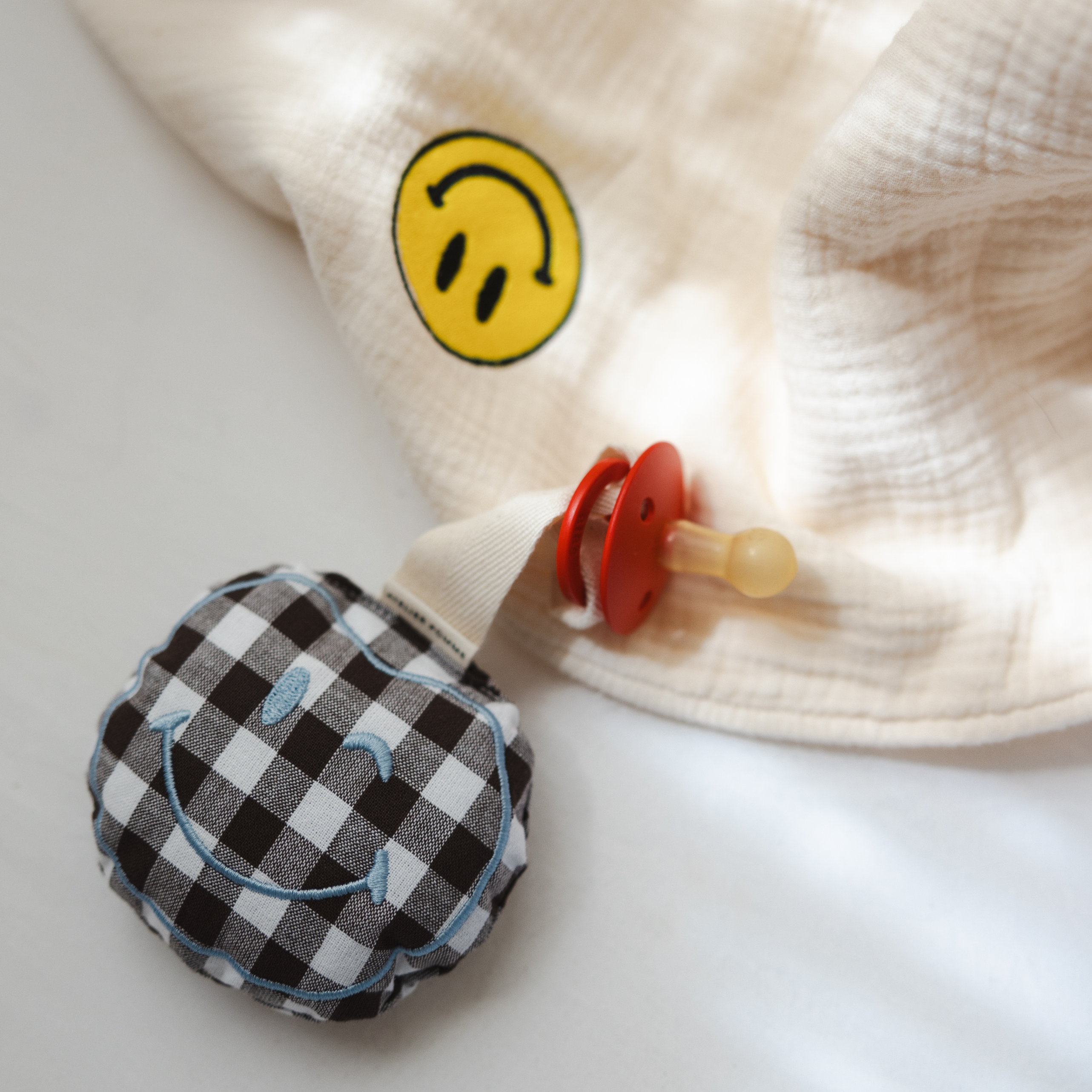 PACIFIER CLOTH - POMME - CHECKED BETTER BROWNIE