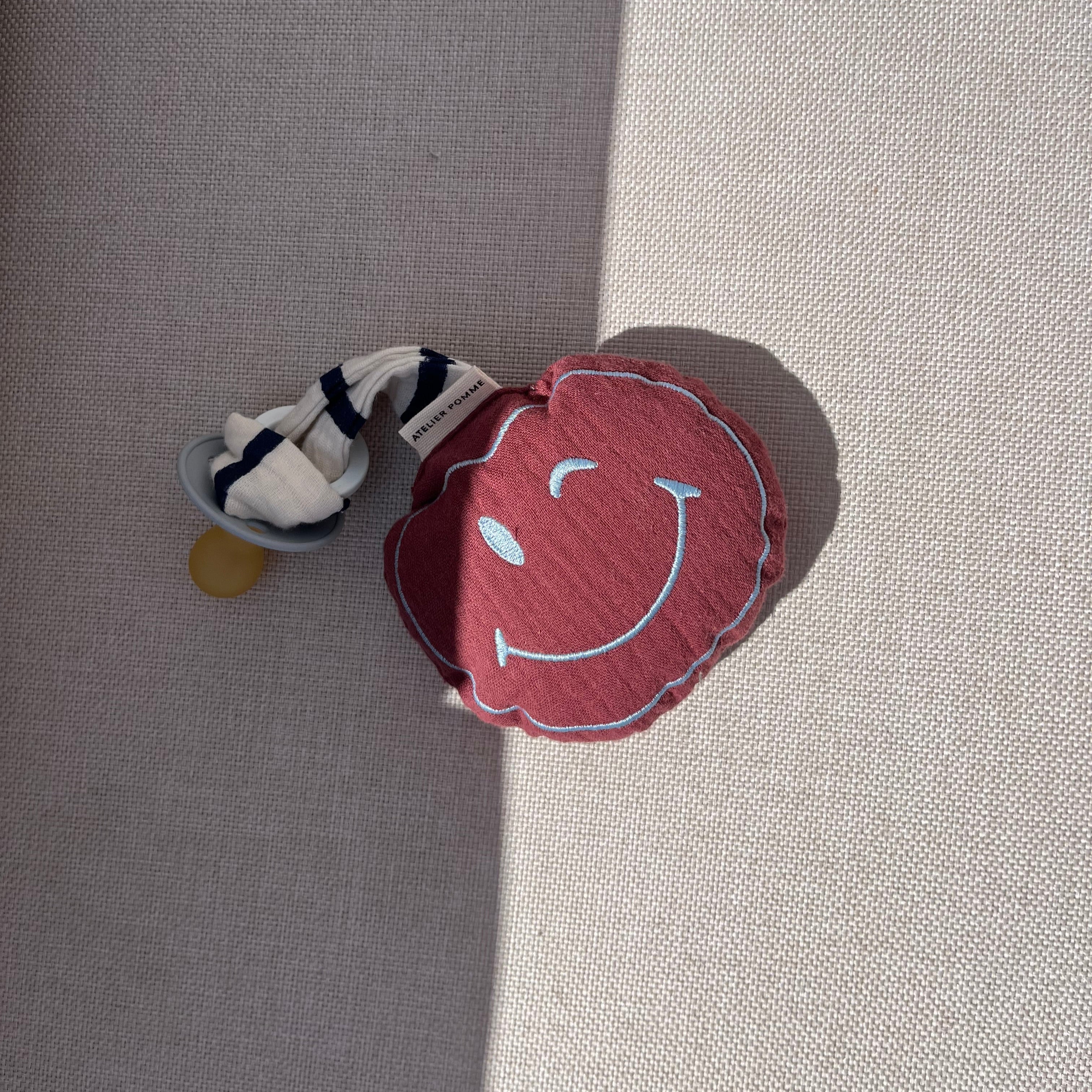 Gepersonaliseerd speendoekje burgundy boo