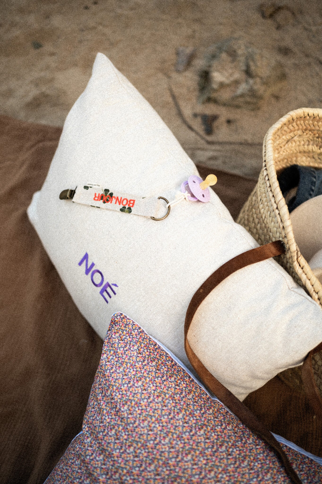 Speenkoord met een naam erop gepersonaliseerd