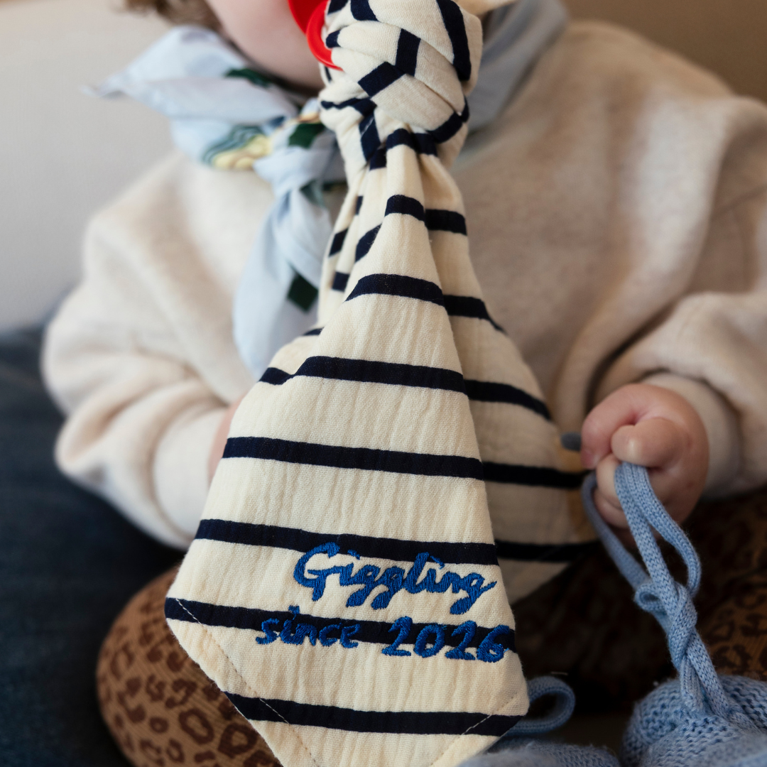 SCHNULLERTUCH - CUDDLE - THE BRETON STRIPE