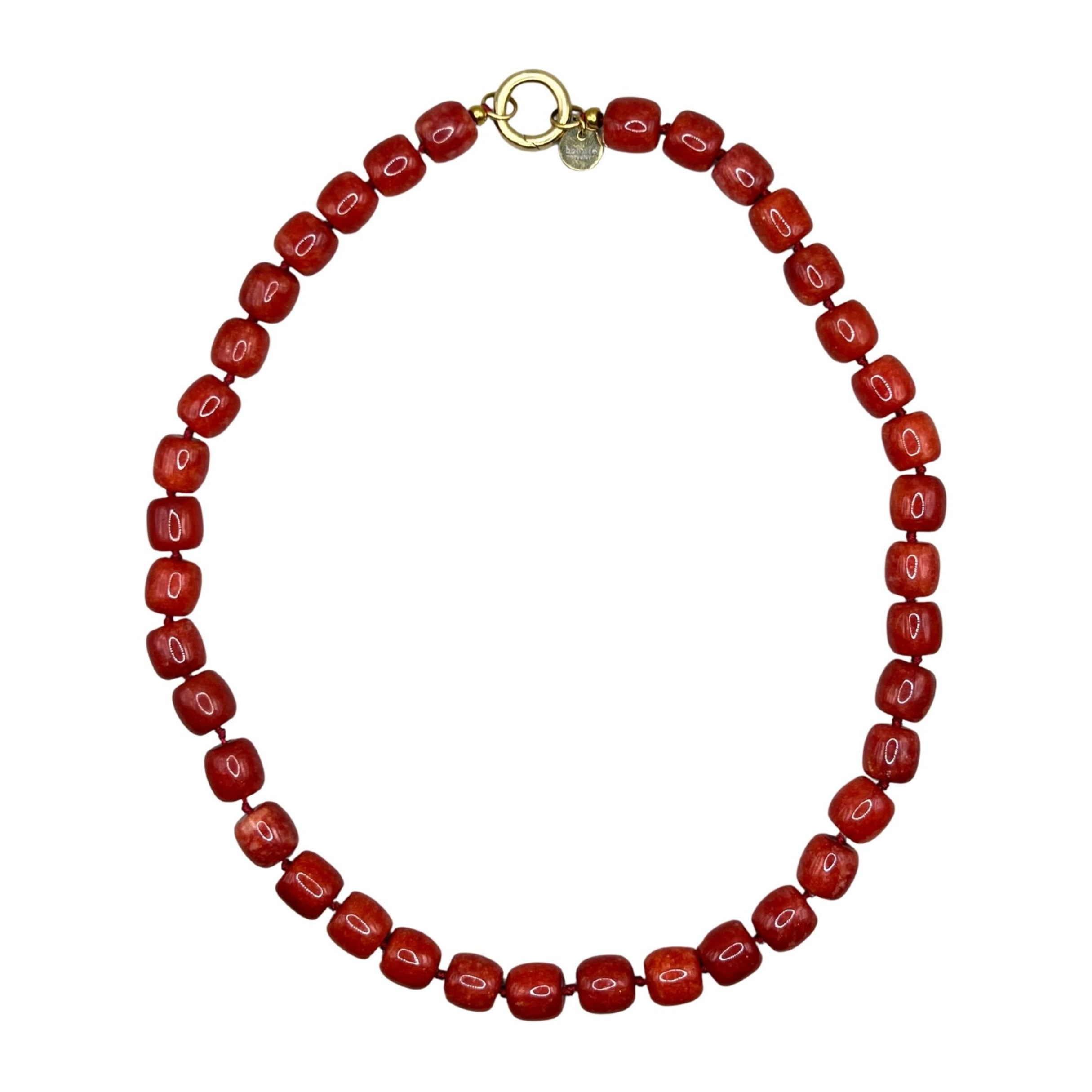 Een parelketting in het rood