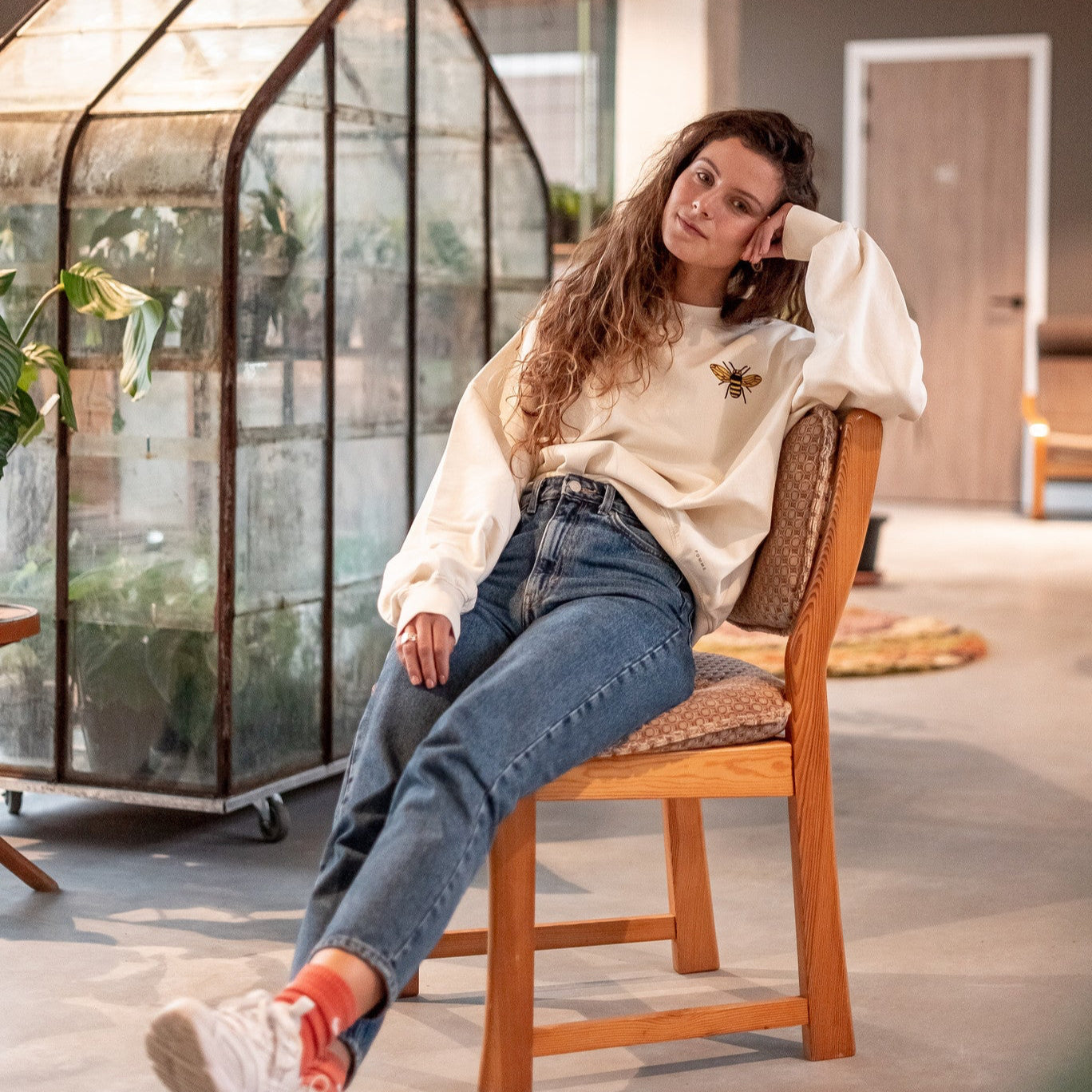 Woman sweater cosy white