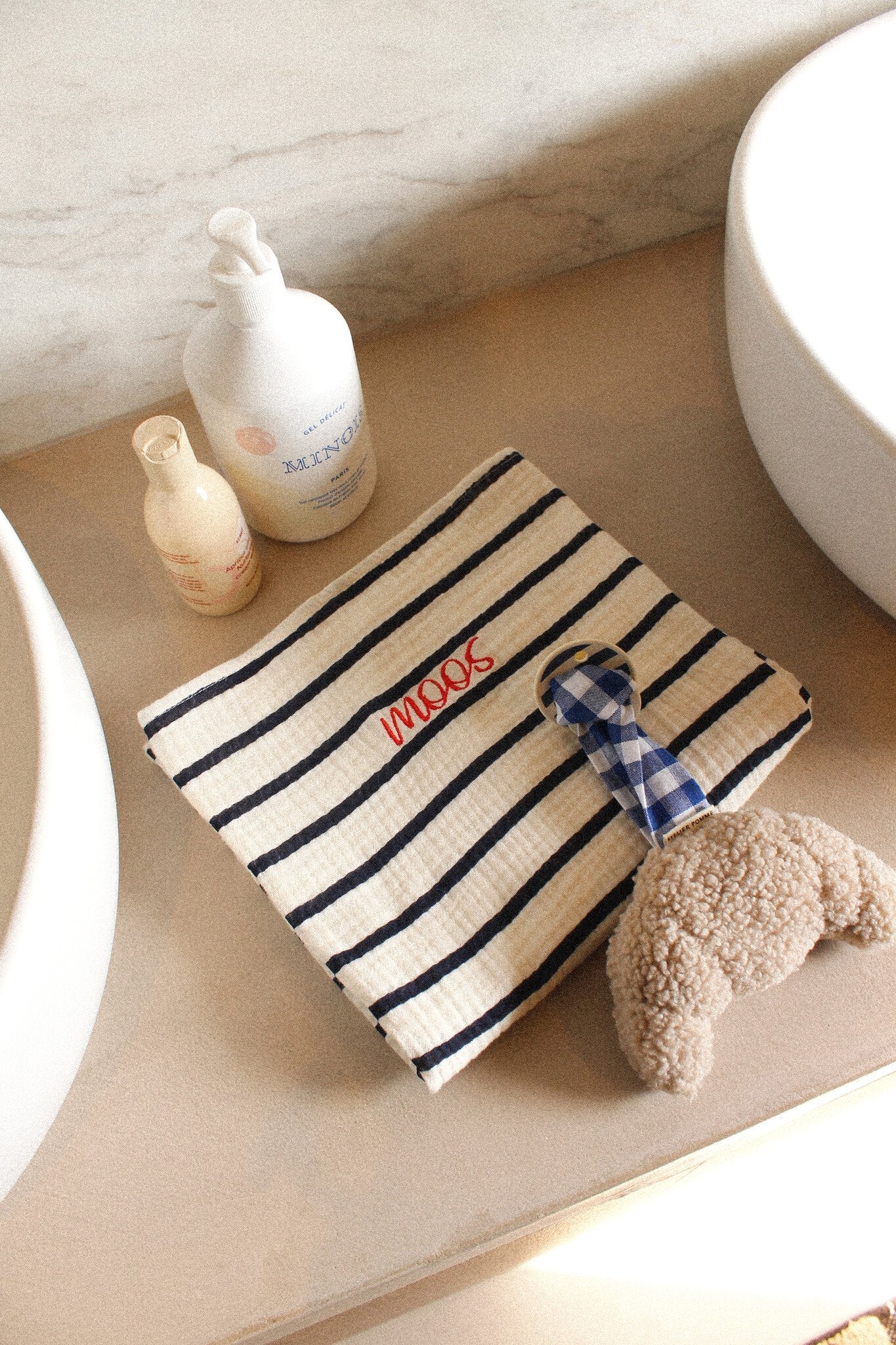 fopspeenkoord met croissant in teddystof