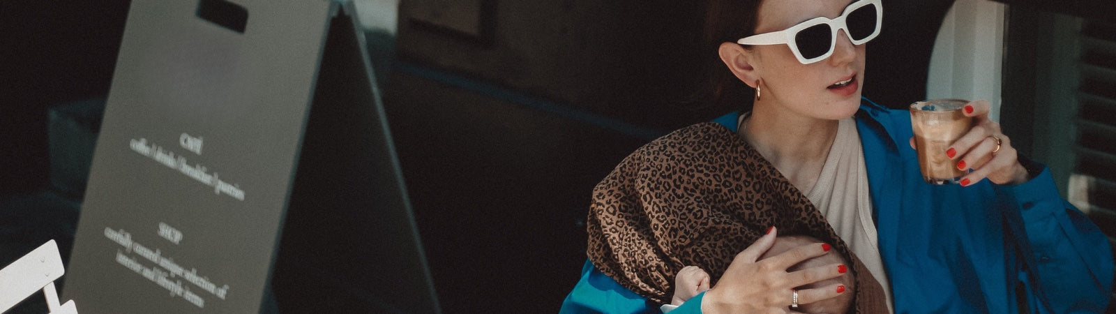 De mooiste baby spullen perfect als babyshower cadeau of kraamcadeau. Personaliseer prachtige speen doekjes, speenkoorden en swaddle doeken voor een bijzonder kraamcadeau 