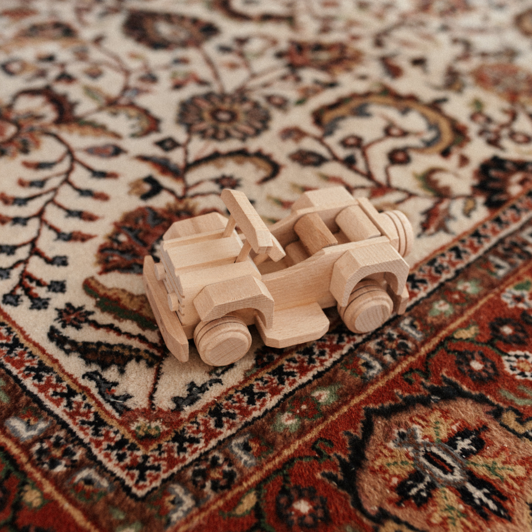 WOODEN JEEP