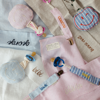 PACIFIER CORD - LOVELY LINEN PINKY PROMISE