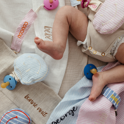 PACIFIER CORD - LOVELY LINEN PINKY PROMISE