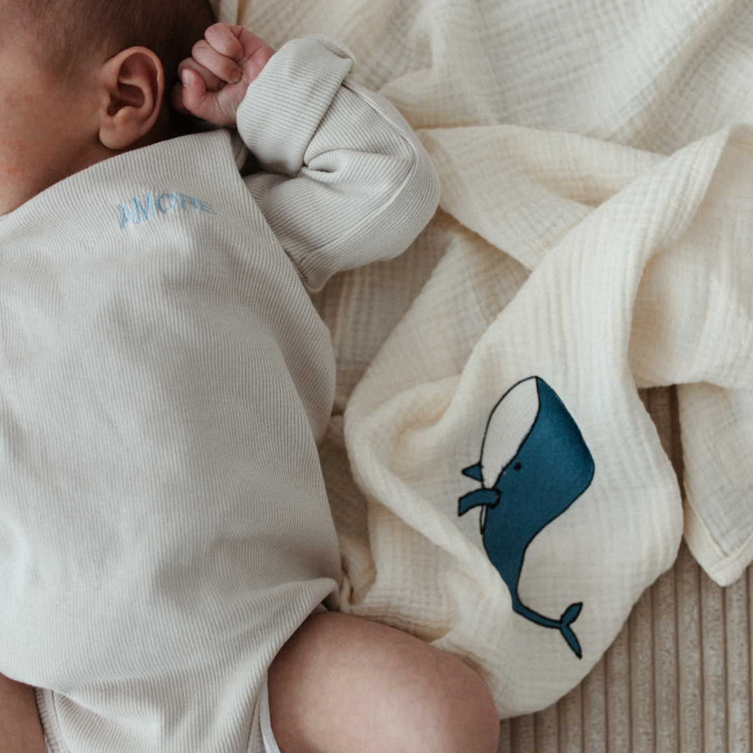 GIANT SWADDLE - COSY WHITE