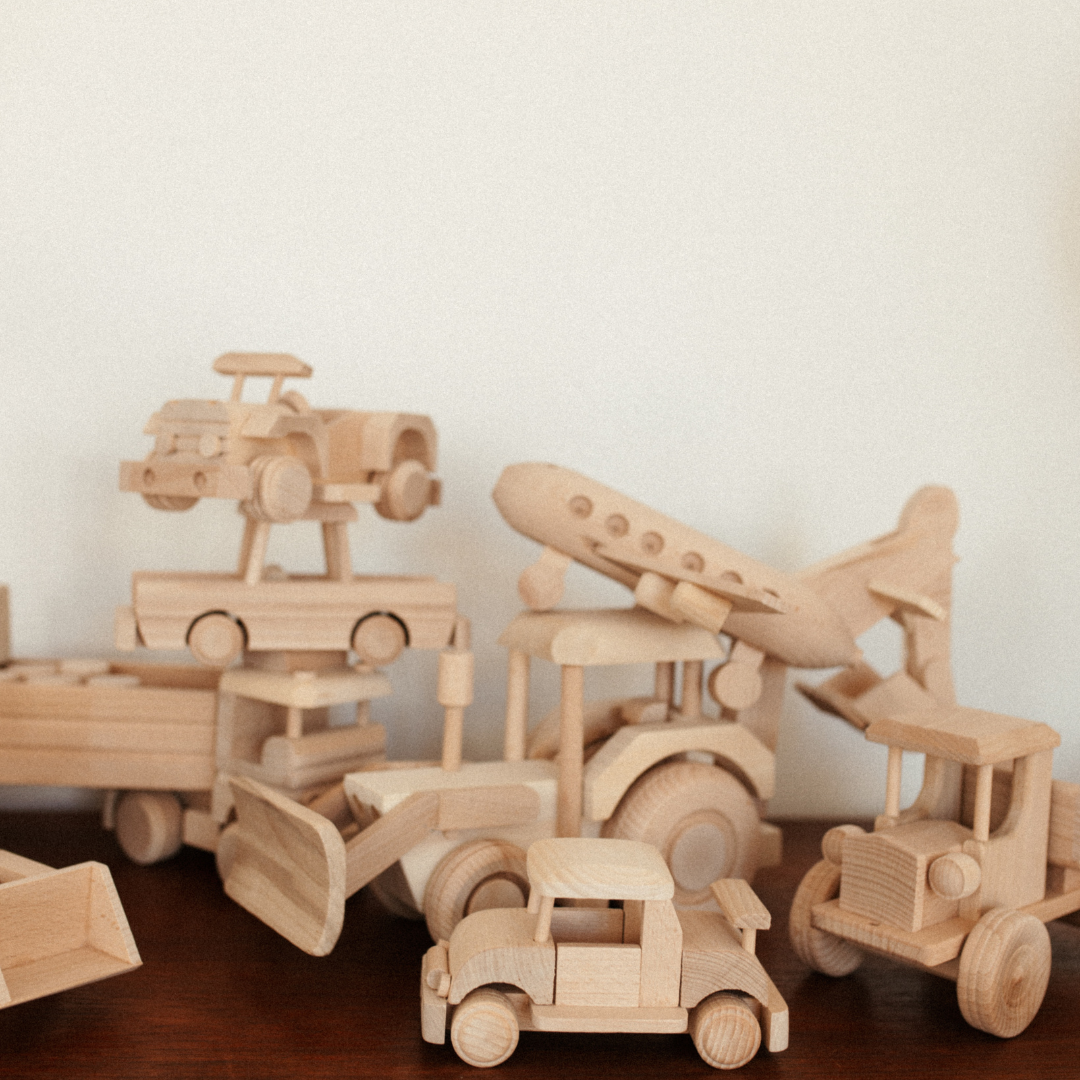 WOODEN JEEP