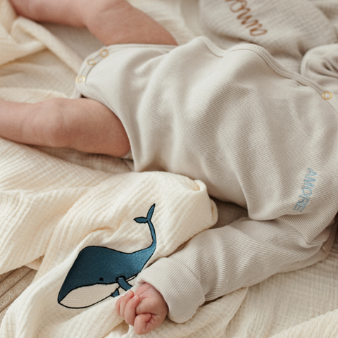 GIANT SWADDLE - COSY WHITE