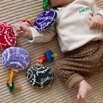 PACIFIER CLOTH - POMME -  BANDANA GOING GREEN