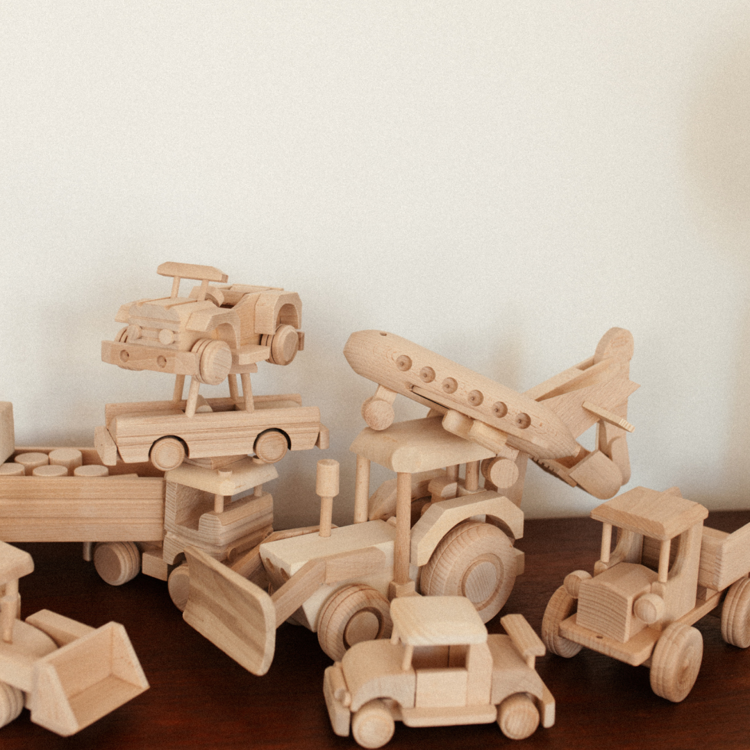 WOODEN TOY - GIANT DUMP TRUCK