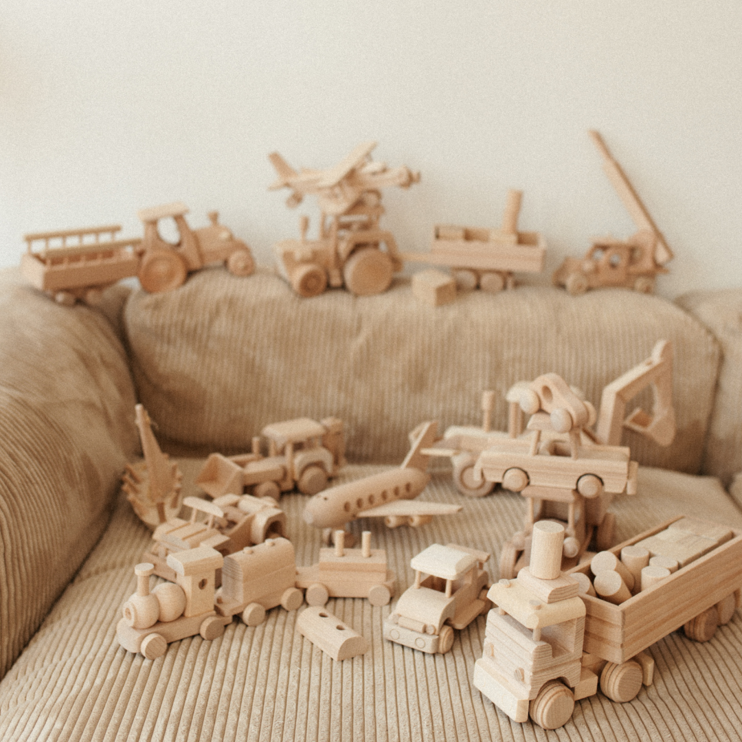 WOODEN JEEP