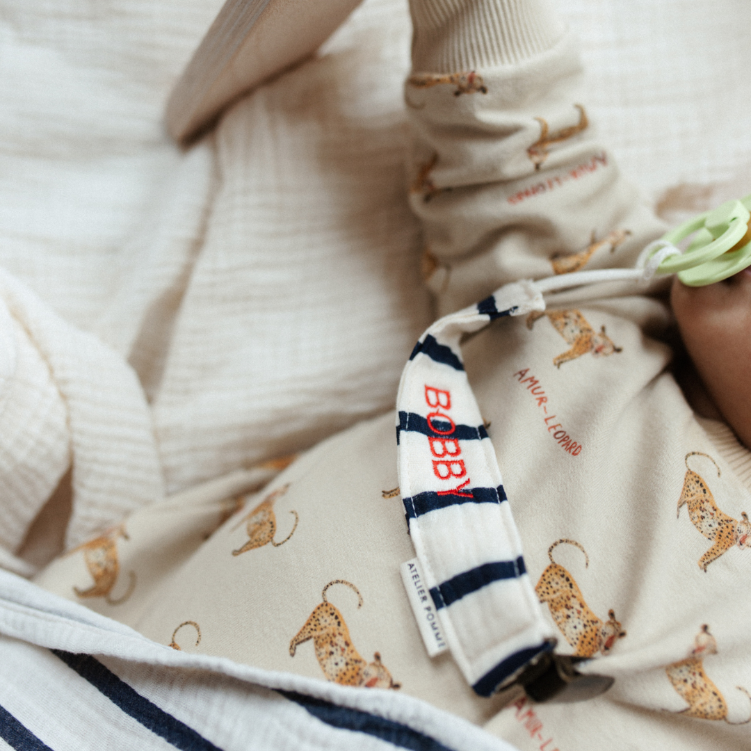 KEEP-IT-CLOSE - STICKY BIBS - THE BRETON STRIPE