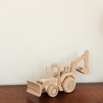 WOODEN TOY - GIANT TRACTOR