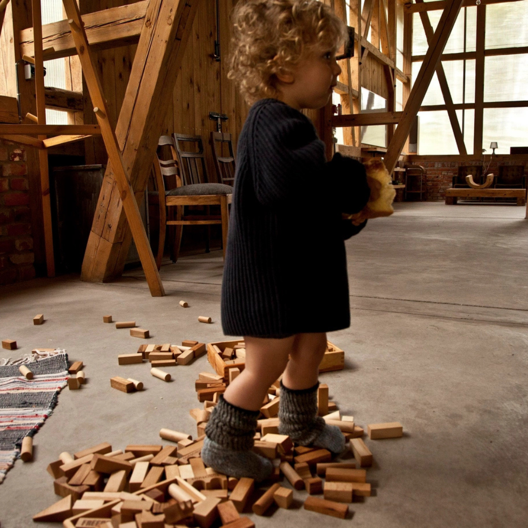 WOODEN BLOCKS IN TRAY - 30 PCS