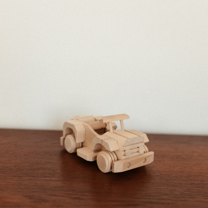 WOODEN JEEP