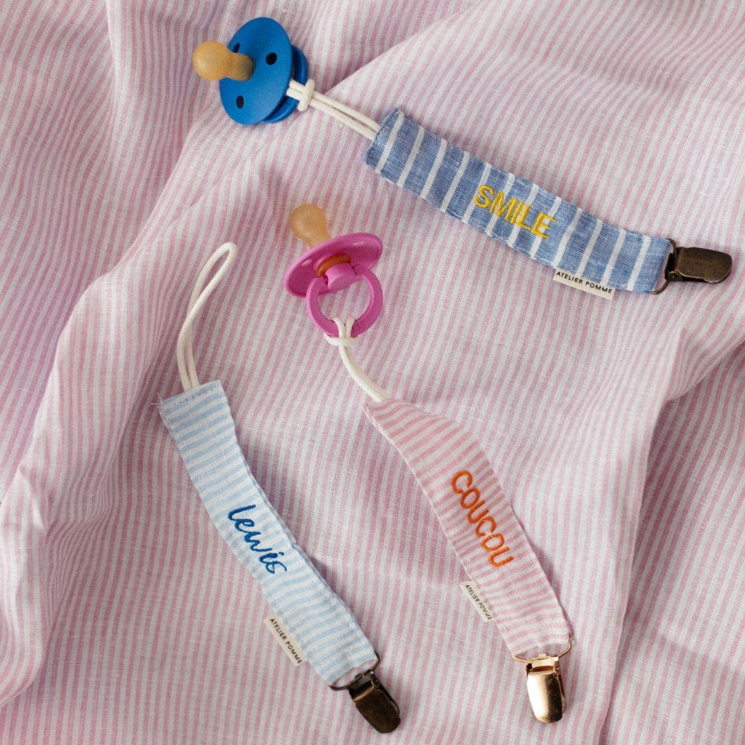 PACIFIER CORD - LOVELY LINEN PINKY PROMISE