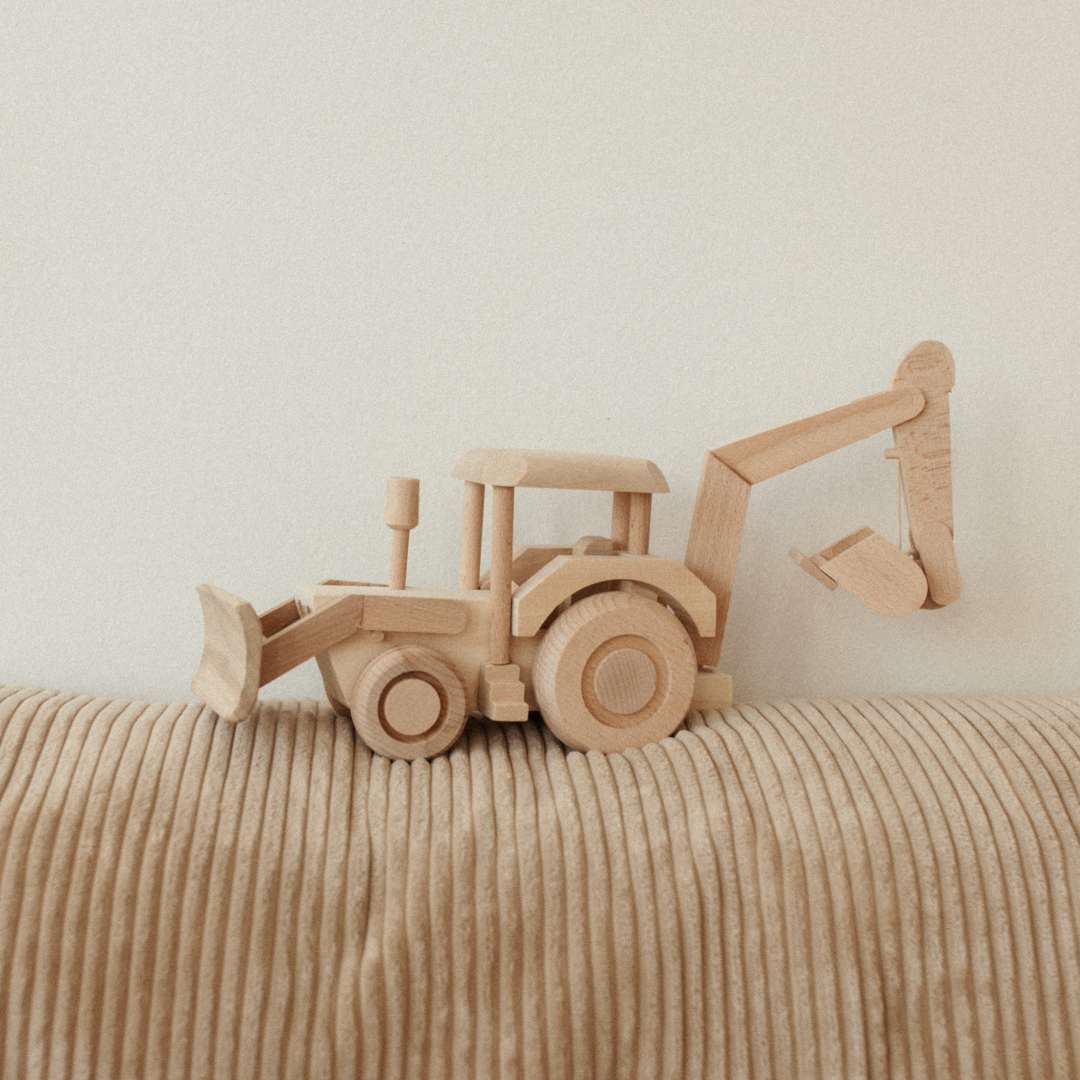 WOODEN TOY - GIANT TRACTOR