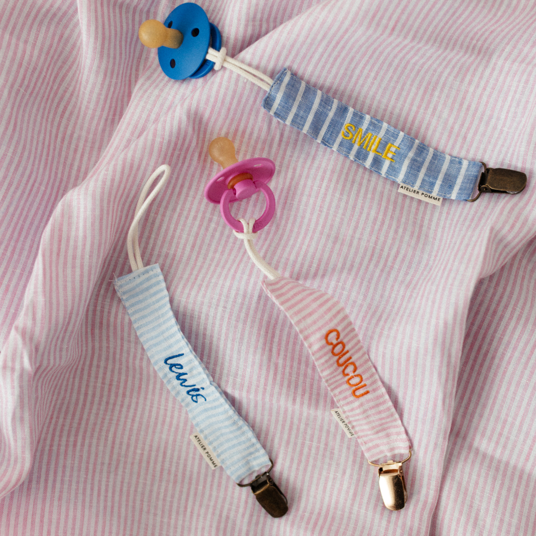 PACIFIER CORD - LOVELY LINEN PINKY PROMISE