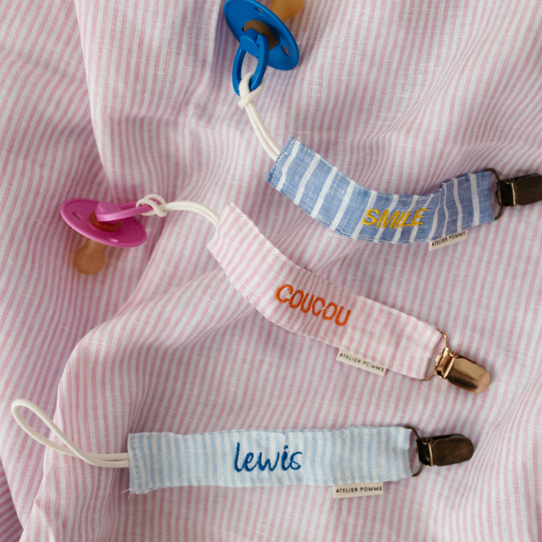 PACIFIER CORD - LOVELY LINEN PINKY PROMISE