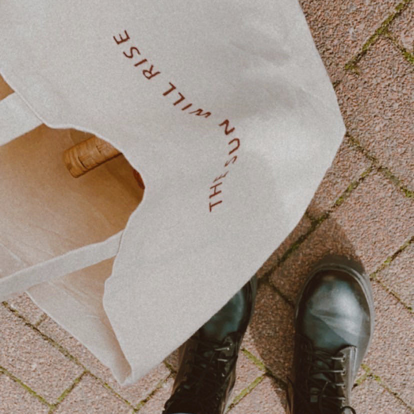 Canvas tote bag met letters
