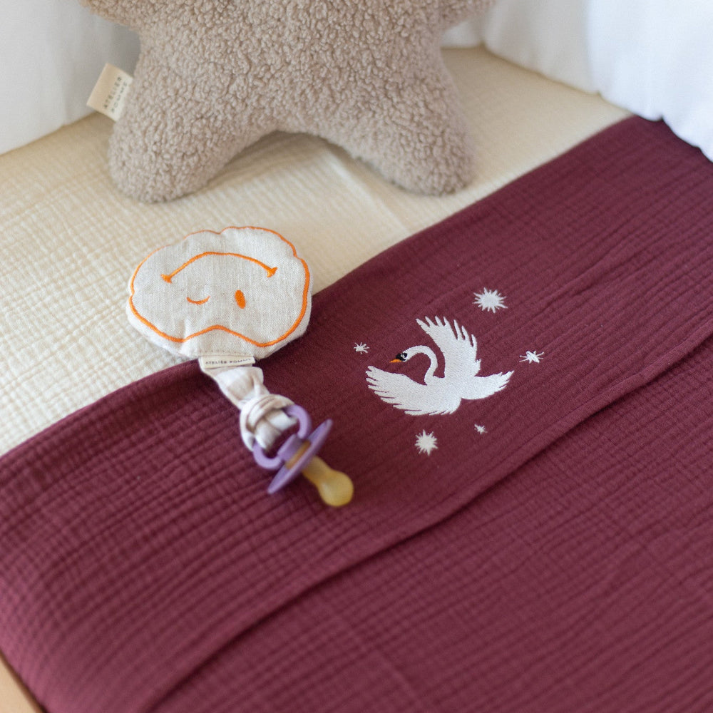 FLAT SHEET CRIB | BURGUNDY BOO