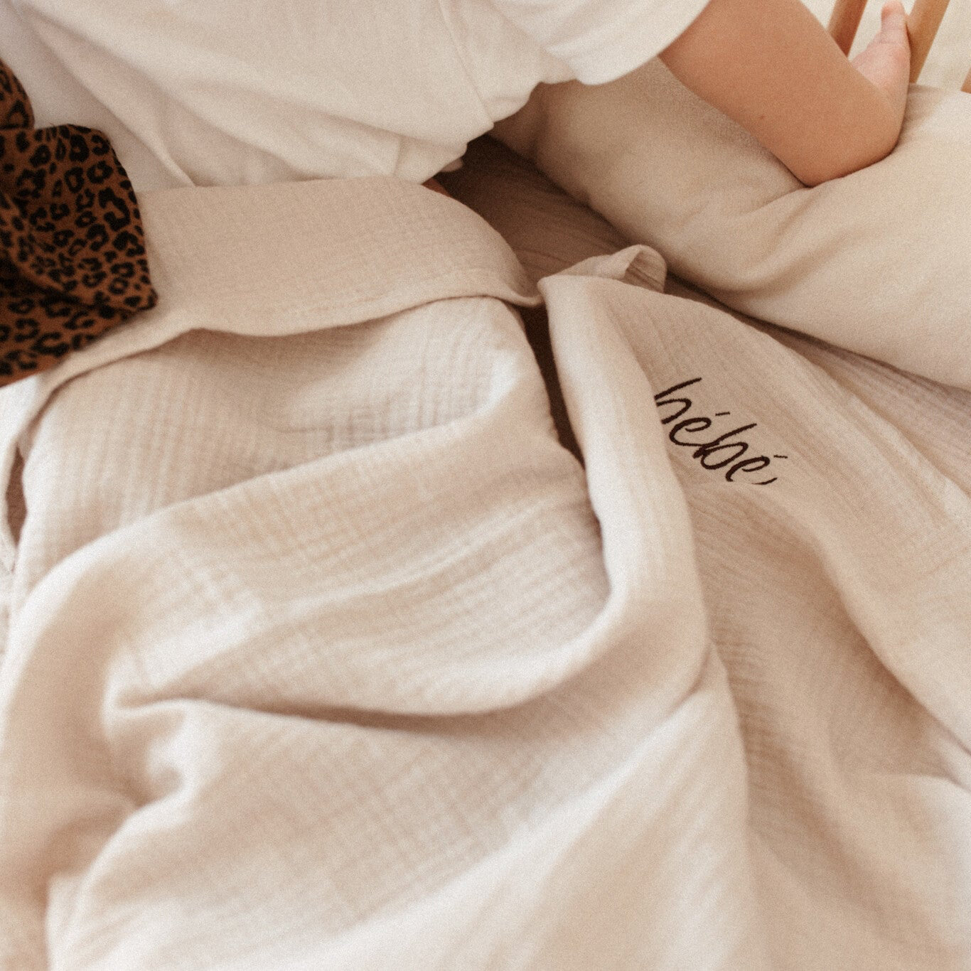 Giant swaddle