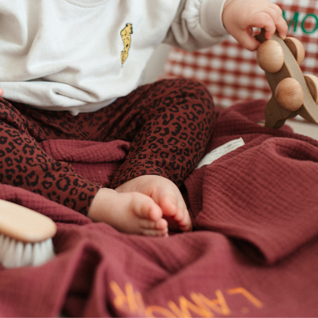Giant swaddle