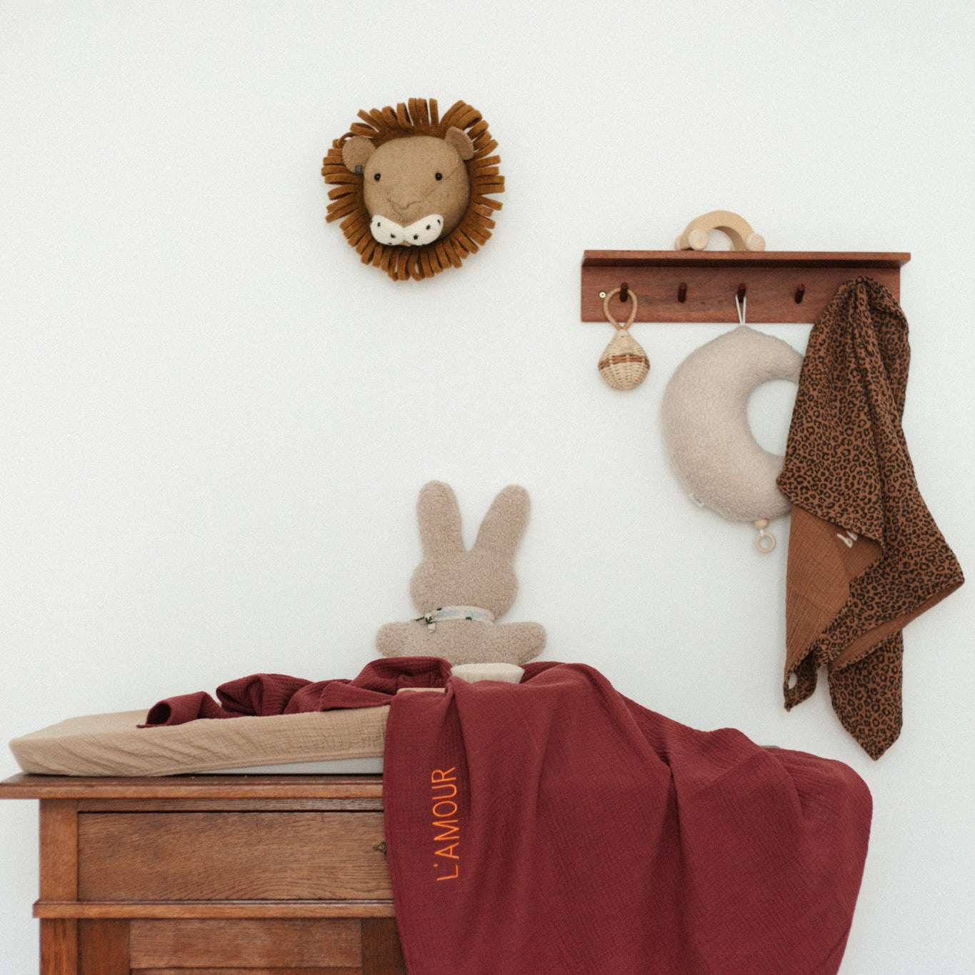 Giant swaddle