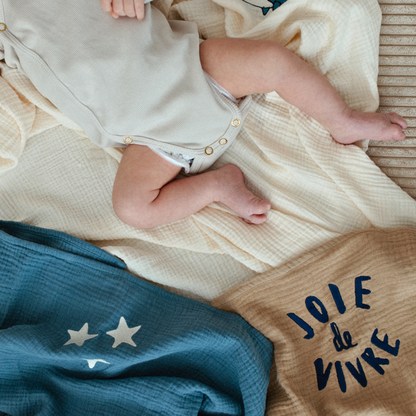 Giant swaddle