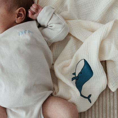 Giant swaddle