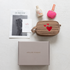 Giftbox met etui, speendoek, bodyolie en kaart