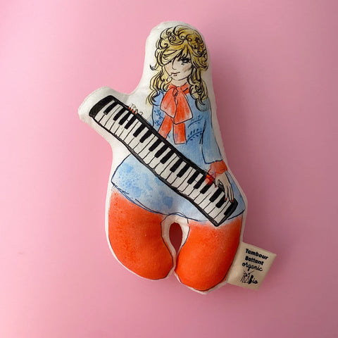 LADY DADA | RATTLE