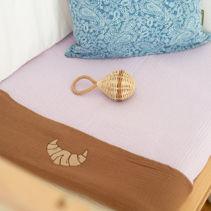 katoenen laken voor in bed van baby