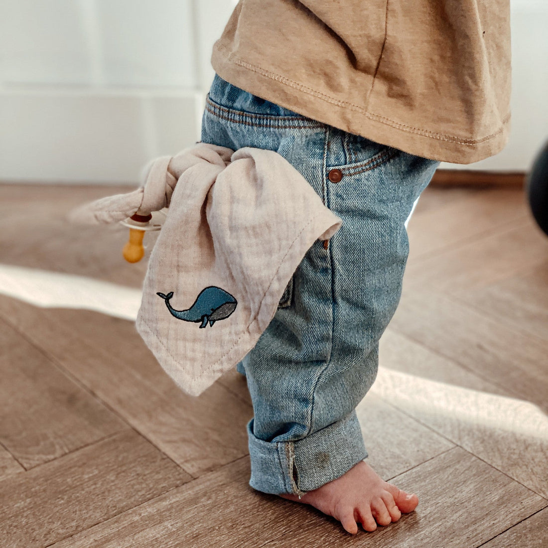 speendoek in het beige, superzacht en gepersonaliseerd met naam of icoon, perfect voor baby&