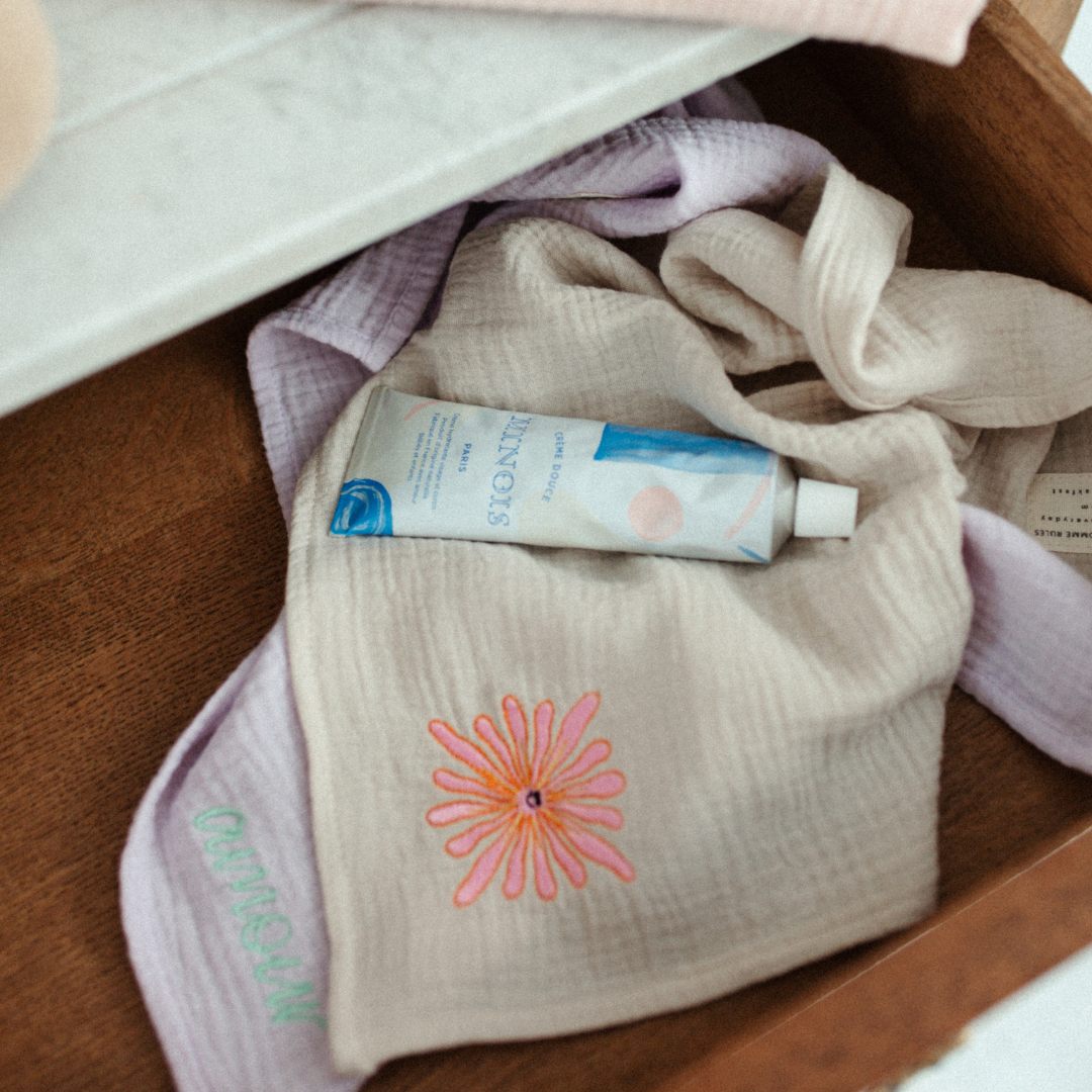 Petit towel bonjour beige