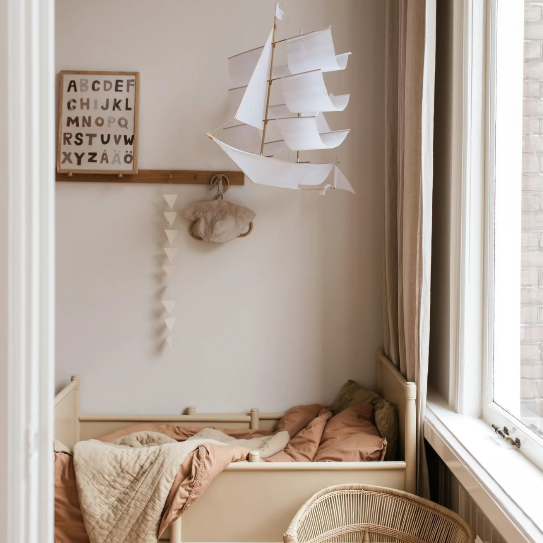 Sailing ship