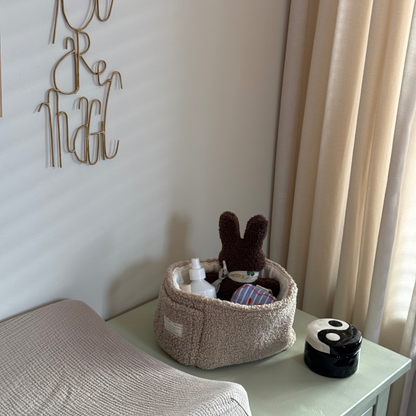 Mandje op commode 