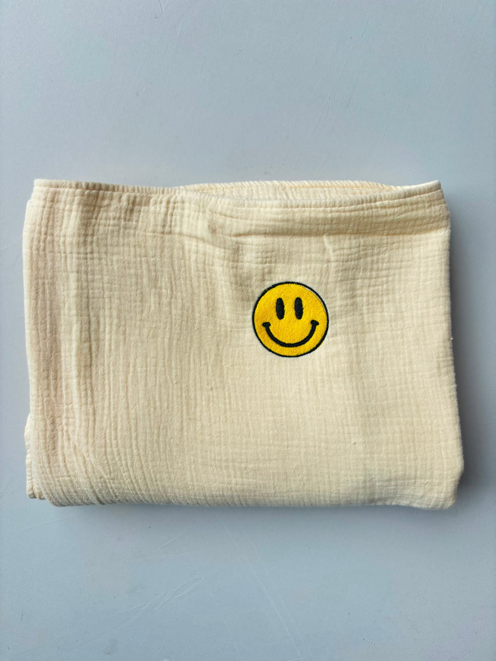 SAMPLE SALE |Giant Swaddle Cosy White Smiley