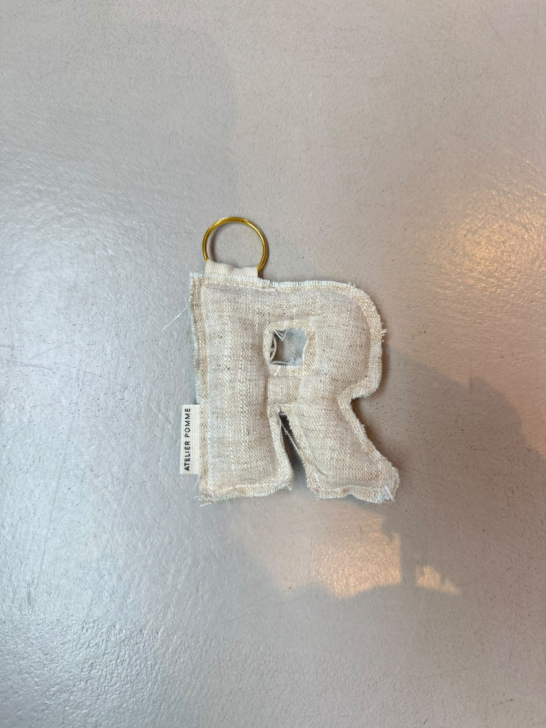SAMPLE SALE | keychain Lovely R