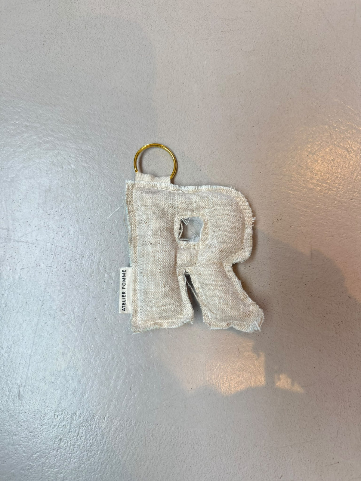 SAMPLE SALE | keychain Lovely R