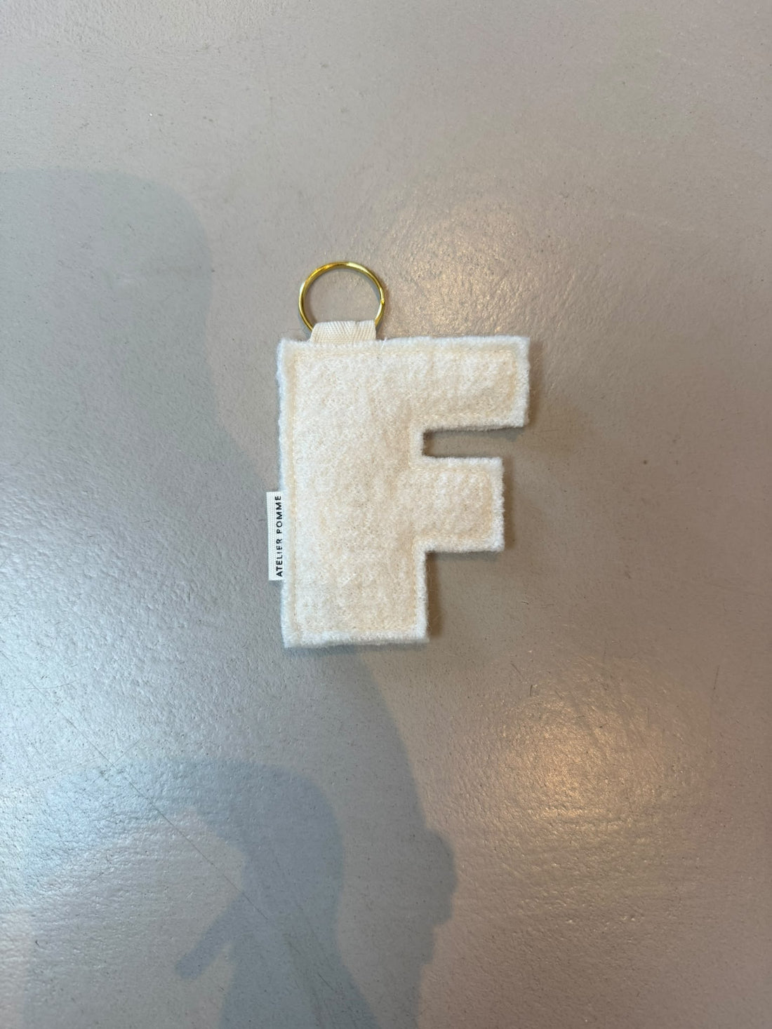 SAMPLE SALE | keychain Woolly F