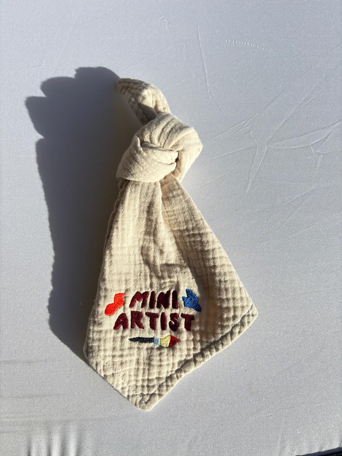 SAMPLE SALE |Cuddle Bonjour Beige Mini Artist