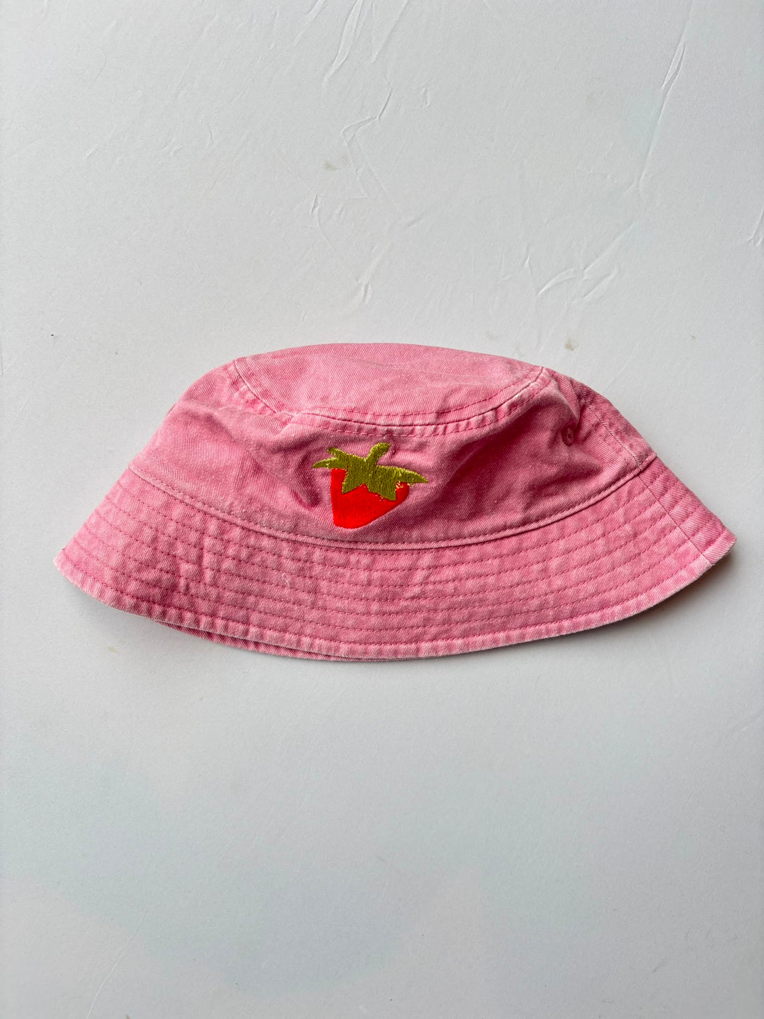 SAMPLE SALE |Bucket Hat Pinky Promise Strawberry