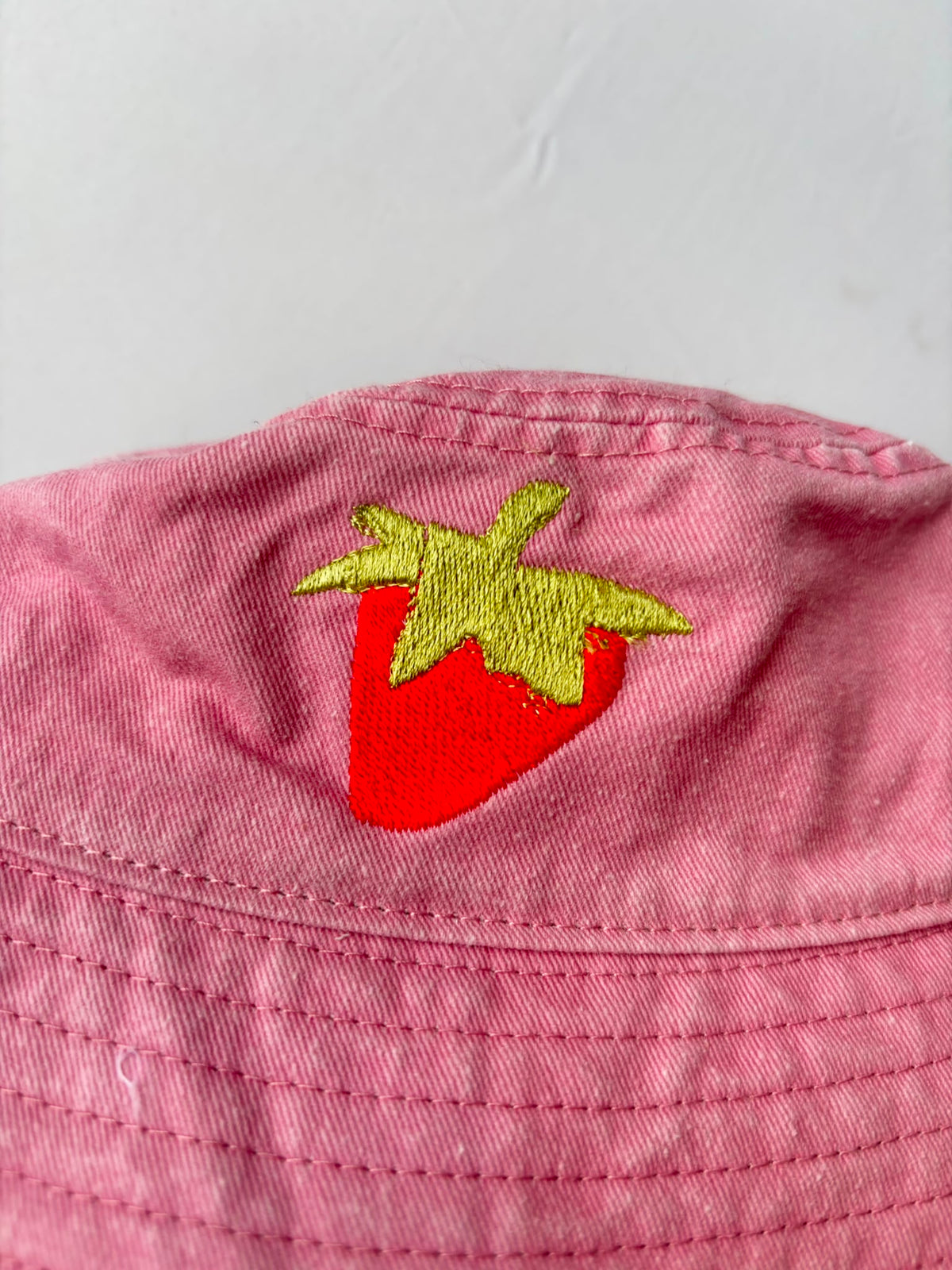 SAMPLE SALE |Bucket Hat Pinky Promise Strawberry