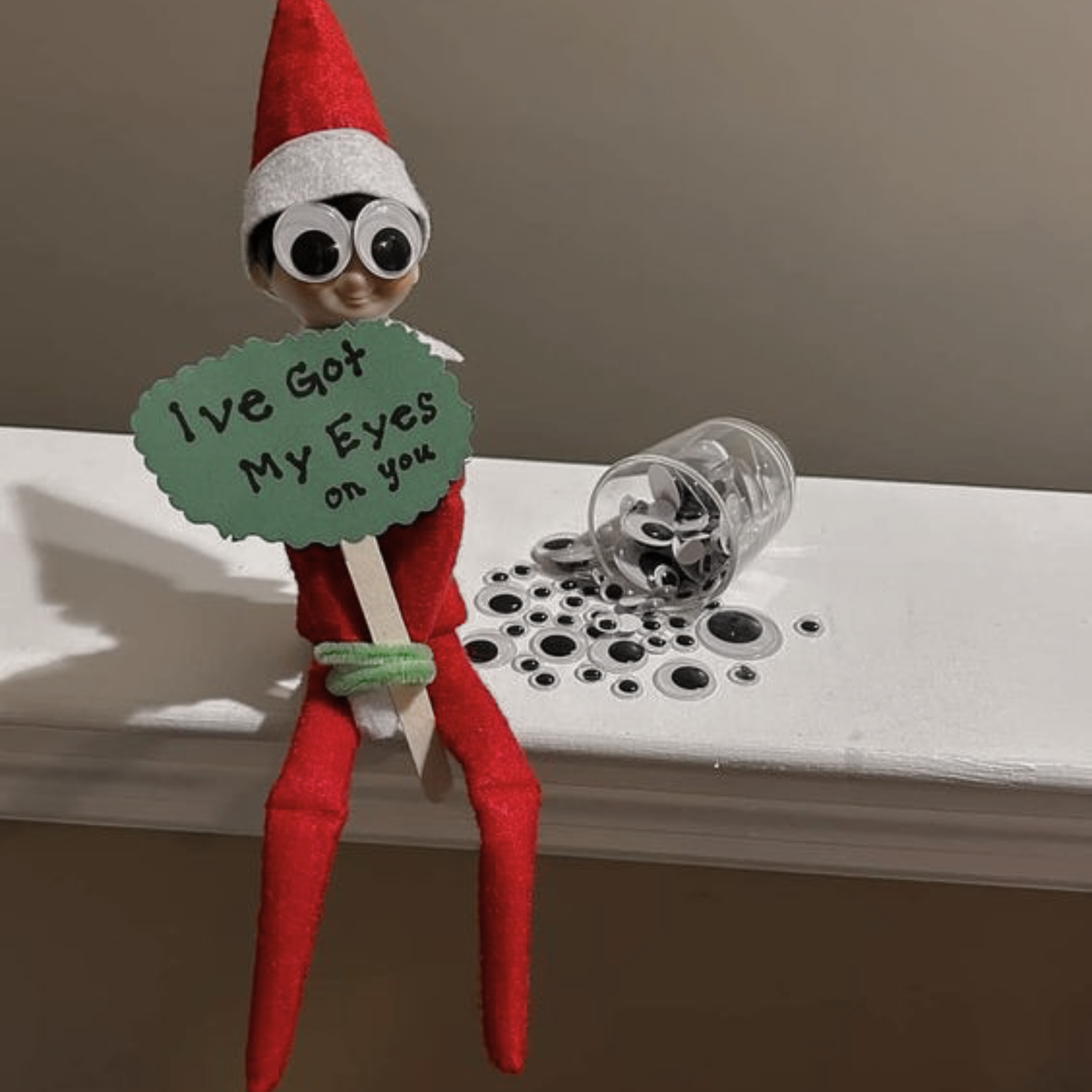A FAMILY TRADITION | ELF ON TE SHELF