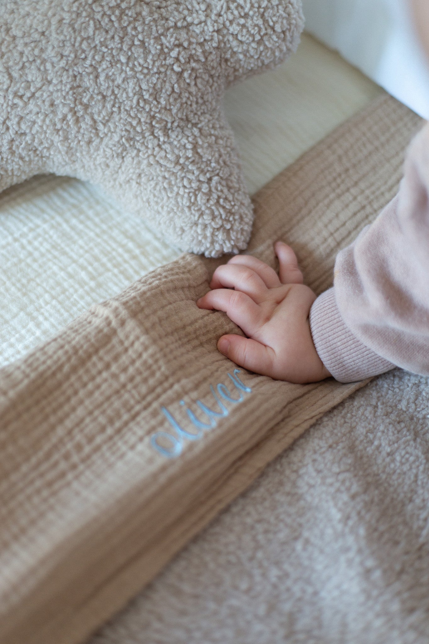 FLAT SHEET CRIB - FINE BROWN