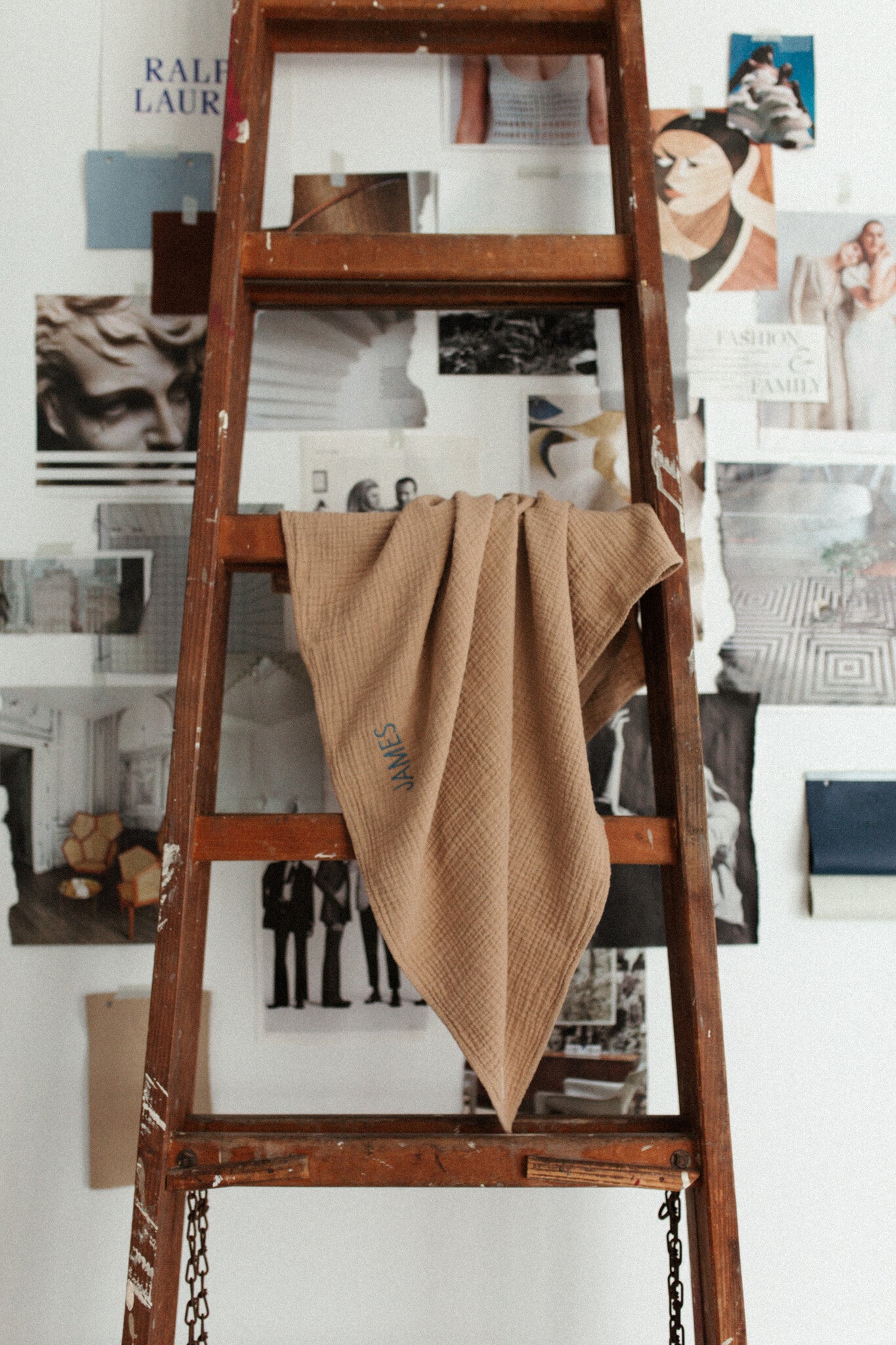 HUGE TOWEL - FINE BROWN