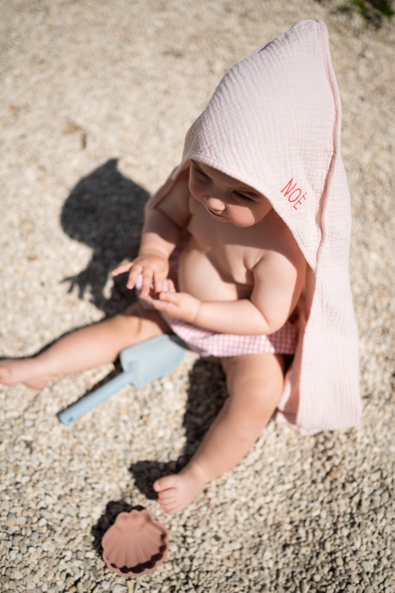 baby handdoek voor het strand met gepersonaliseerde naam